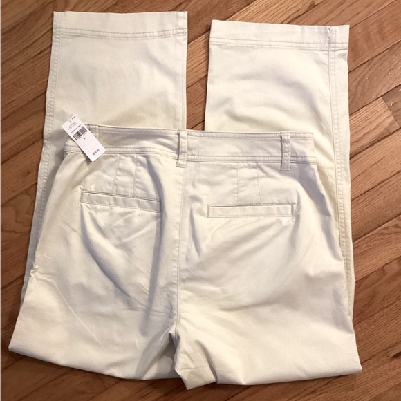 NWT GAP UTILITY POCKET KHAKI GIRLFRIEND FIT PANTS - SLIM HIPS TAPERED LEG - Picture 5 of 15